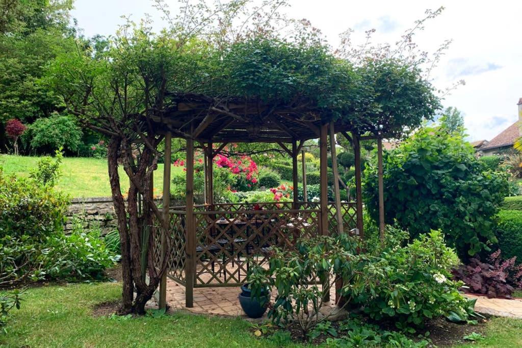 Beautiful Country House Located 50Min From Paris Eiffel Tour - Demeure D'Exception A 50Min De Paris Tour Eiffel Hodent Exterior foto